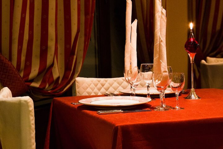 Dining 42 of 59