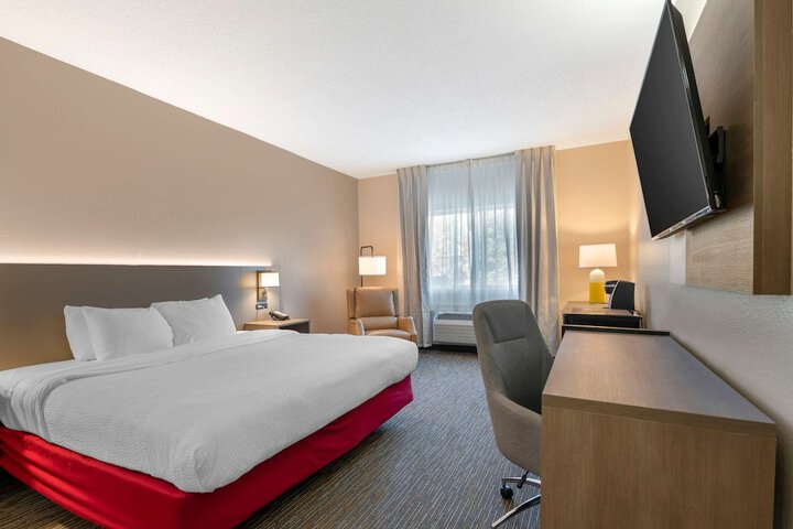 Standard | King Bed (11 of 16)