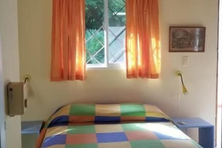 Room 4 of 27