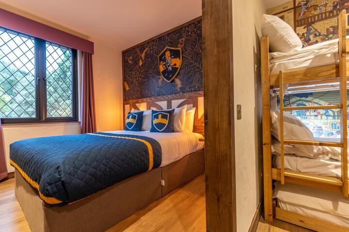 Room 16 of 41