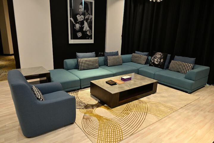 Room 19 of 62
