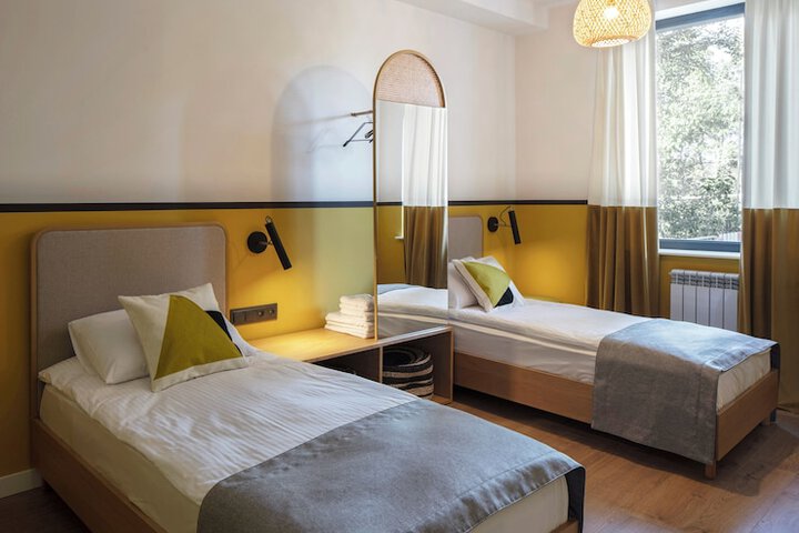 Room 6 of 40