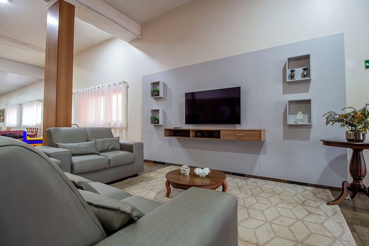 Entrance & Lobby