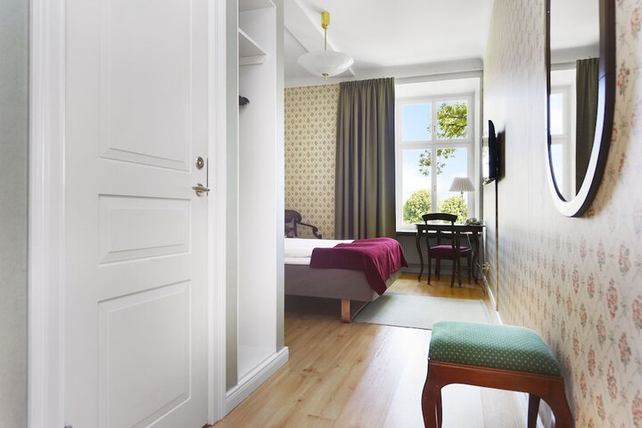 Room 22 of 71