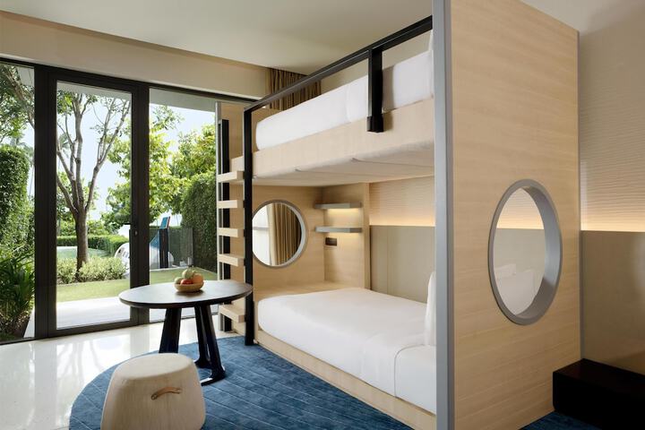 Room 28 of 137