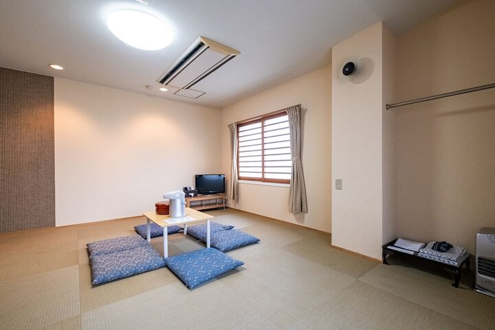 Room 14 of 74