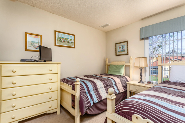 Room 4 of 15