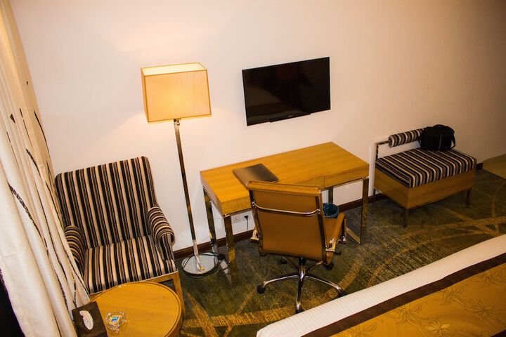 Room 20 of 100