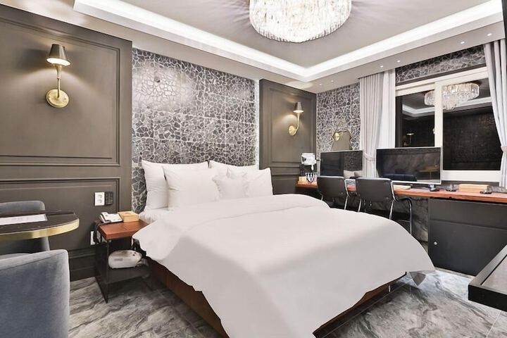 Room 22 of 40