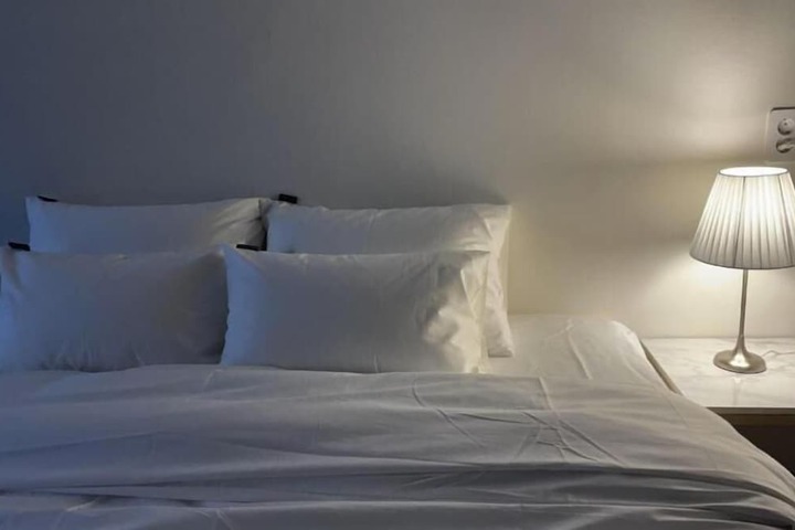 Room 2 of 51