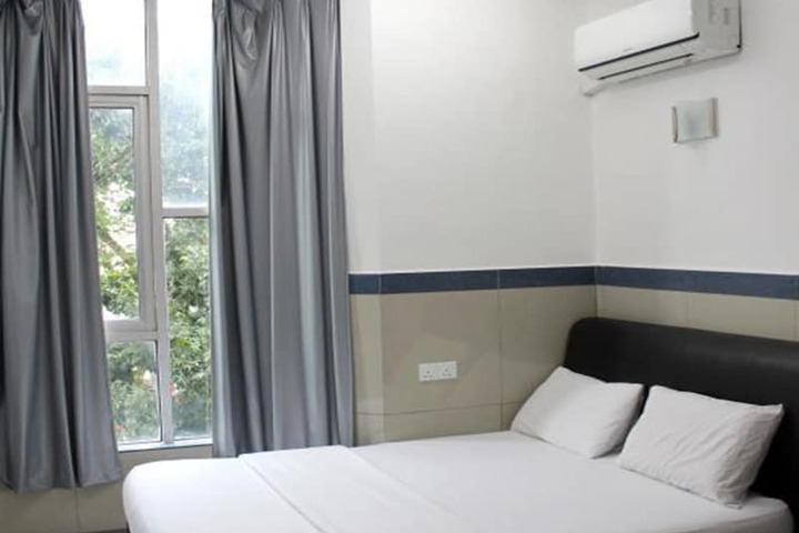 Room 10 of 61