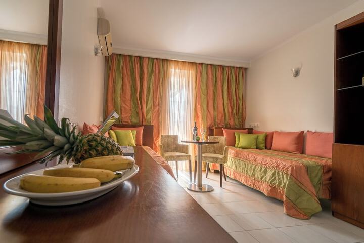 Room 40 of 95