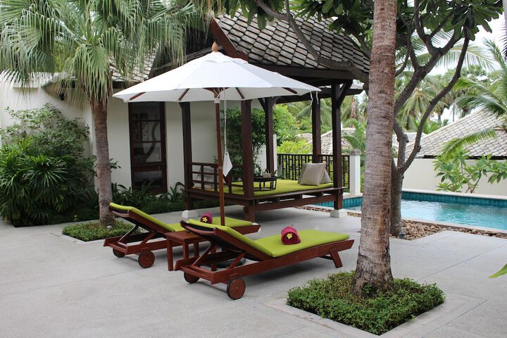 Pool 43 of 76