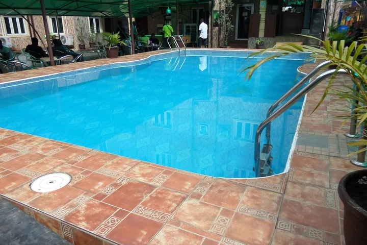 Pool 11 of 13