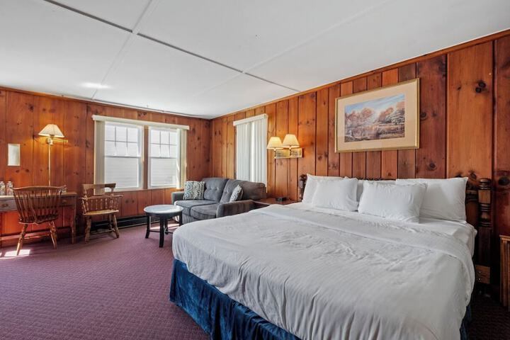 Room 10 of 45