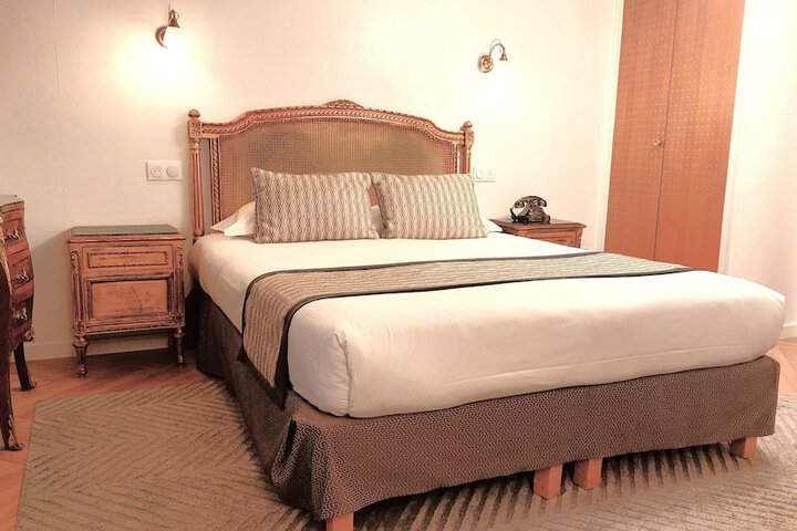 Room 3 of 27
