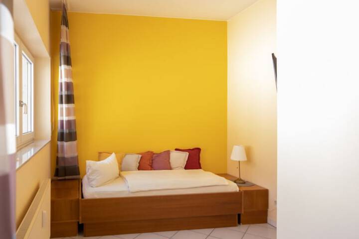 Room 10 of 38