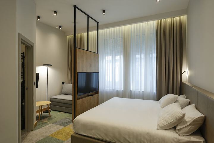 Room 25 of 36