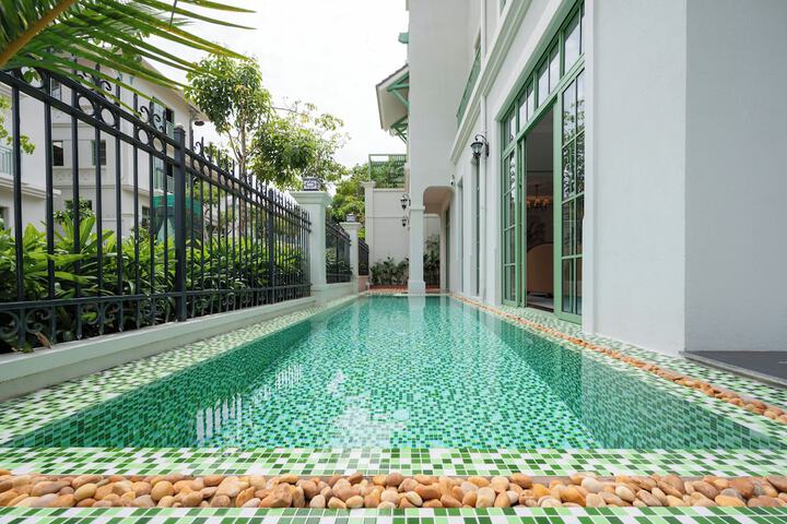 Pool 359 of 501