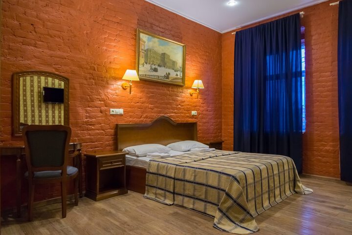 Room 16 of 33