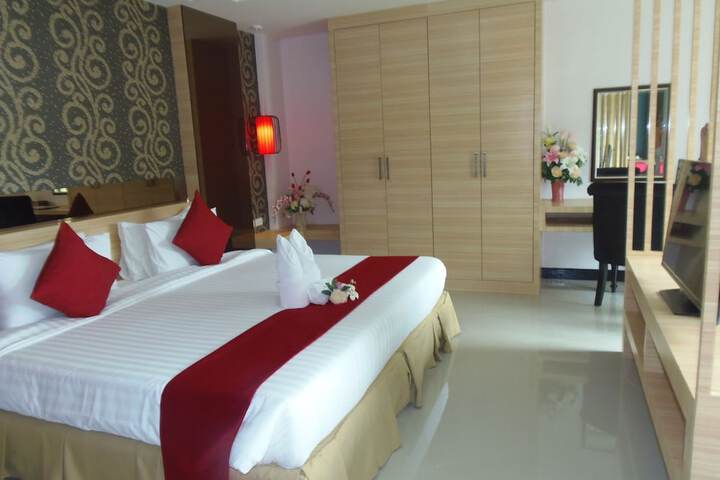 Room 8 of 55