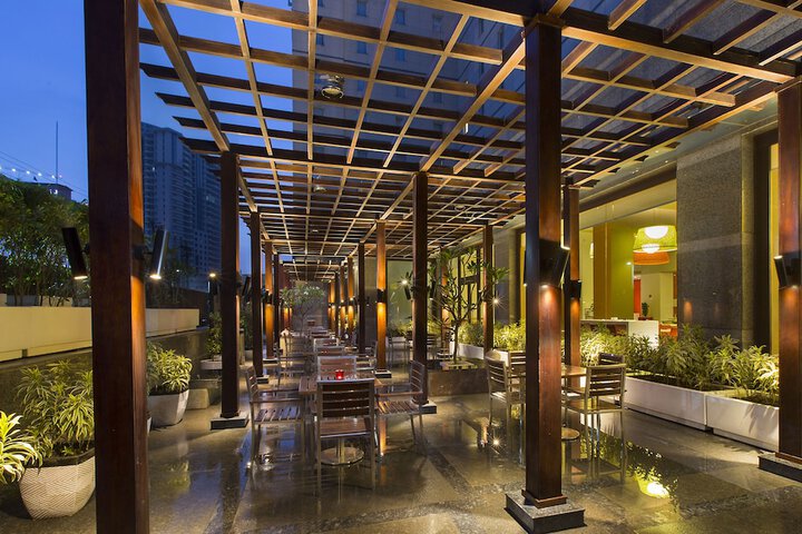 Hotel Exterior 65 of 73