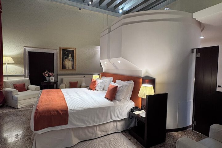 Room 189 of 290