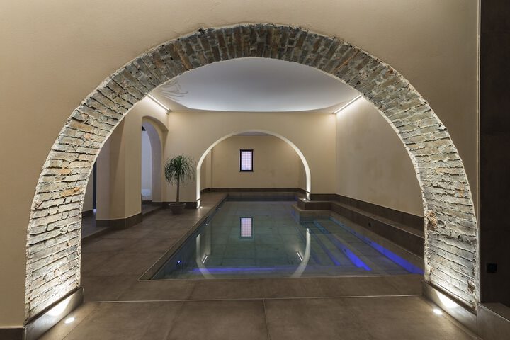 Pool 135 of 189