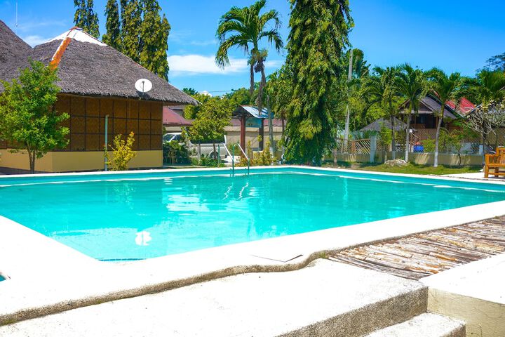 Pool 14 of 35