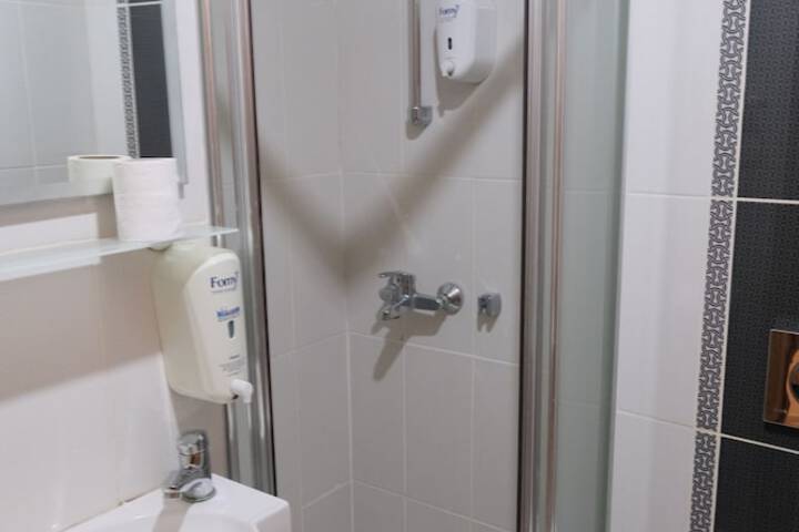 Room 14 of 23