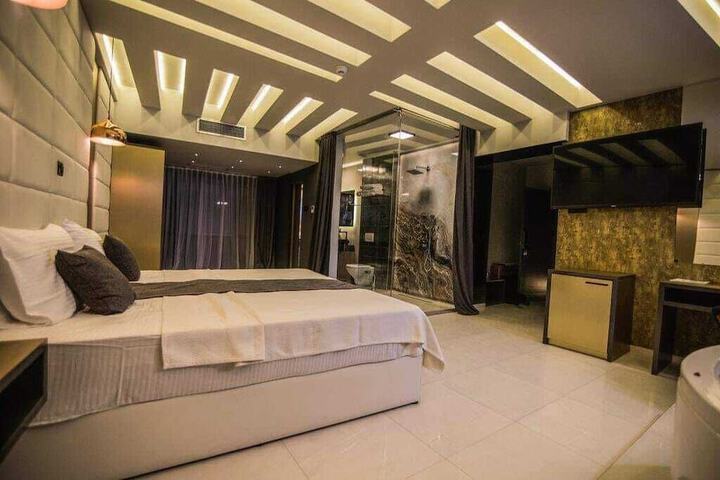 Room 22 of 52