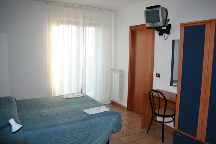 Room 5 of 36