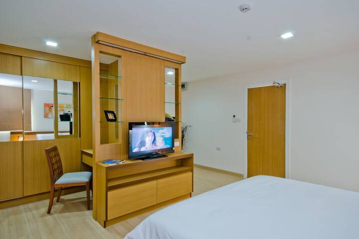 Room 14 of 42