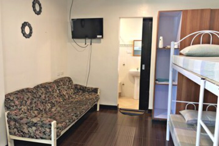 Room 32 of 37