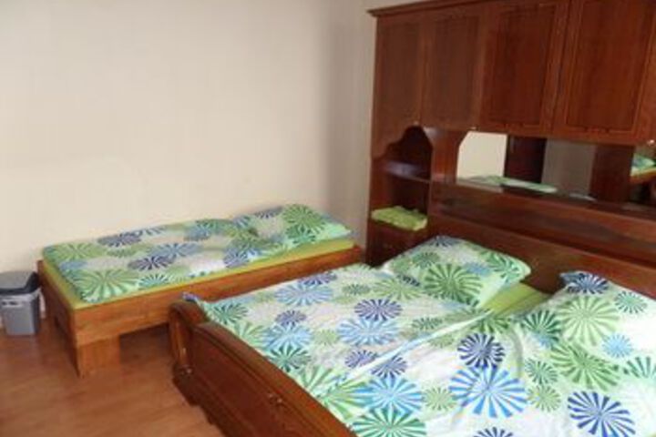 Room 11 of 24