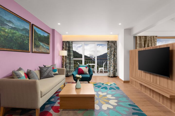 Room 10 of 34