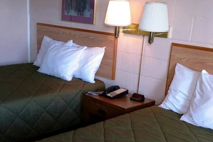 Room 3 of 4