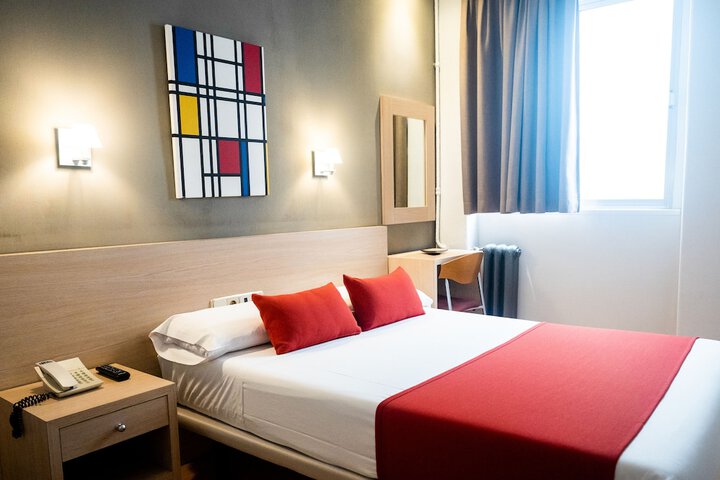 Room 7 of 40