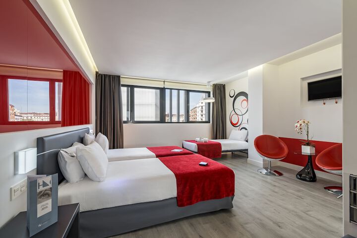 Room 7 of 75