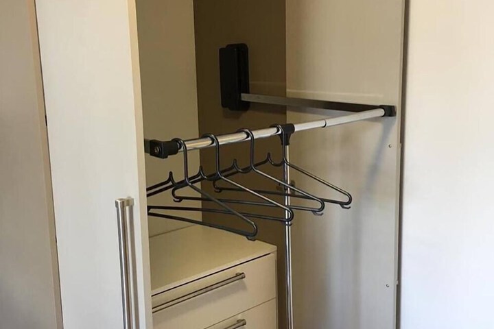 Room 4 of 19