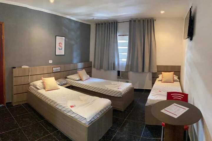 Room 12 of 21