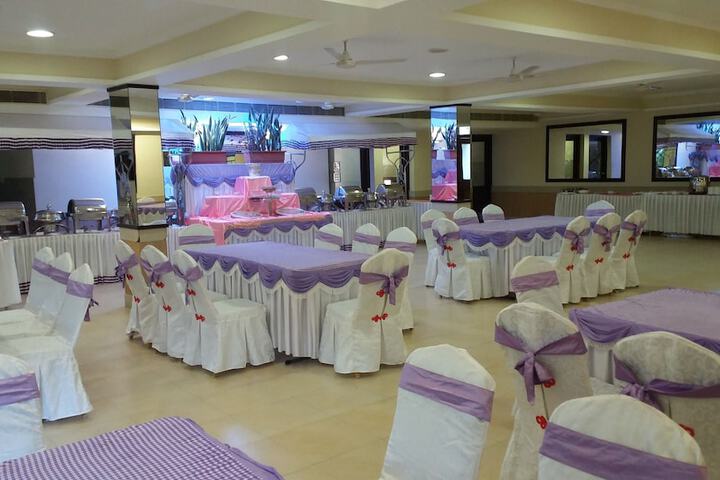 Ballroom/Hall 59 of 65