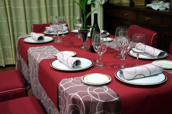 Dining 11 of 18