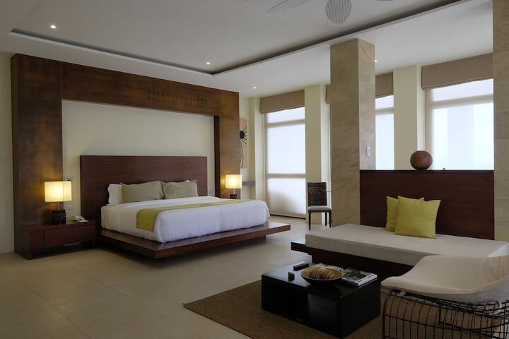 Room 15 of 183