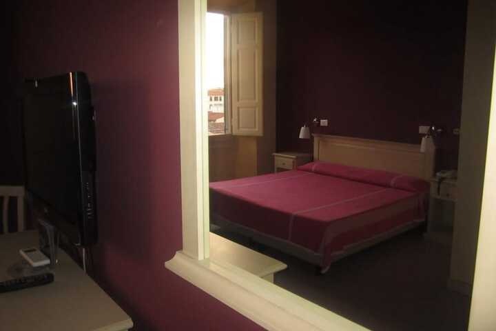 Room 15 of 36
