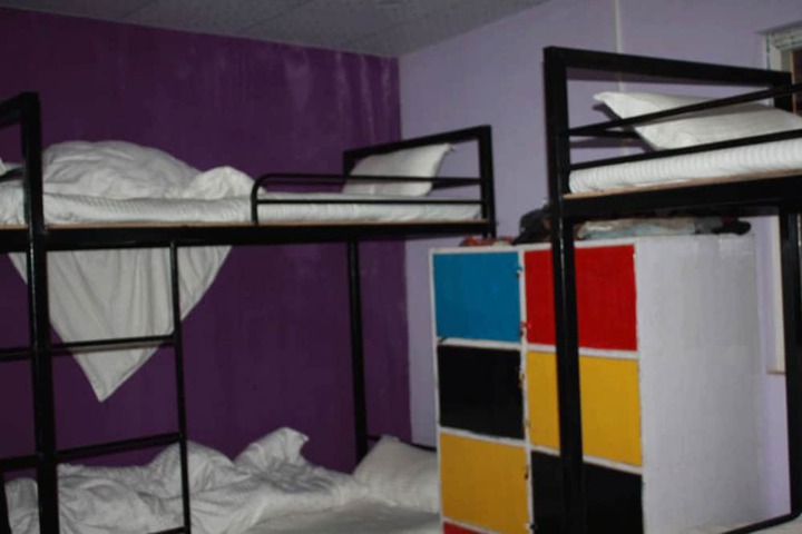 Room 9 of 15