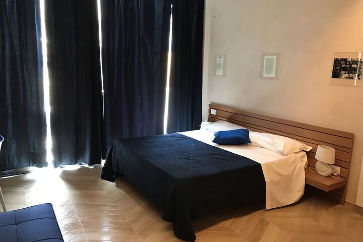 Room 2 of 19
