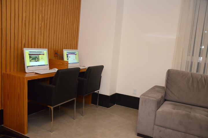 Business Center 70 of 72