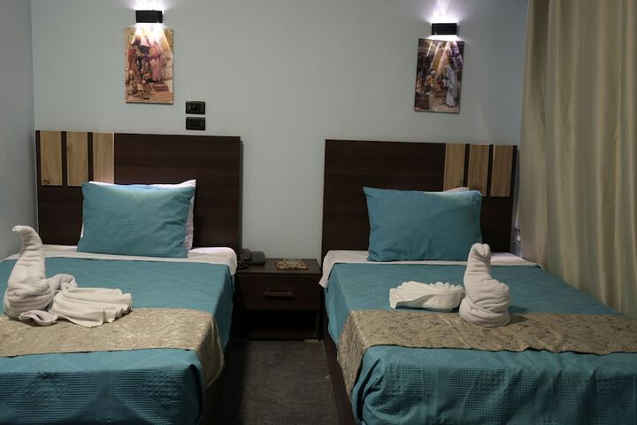Room 15 of 40