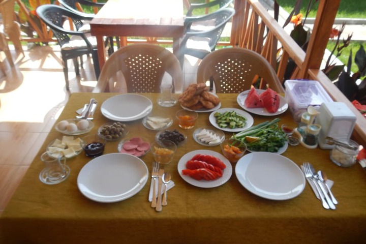 Dining 41 of 49